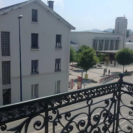 Cosy Parvis Gare Apartment